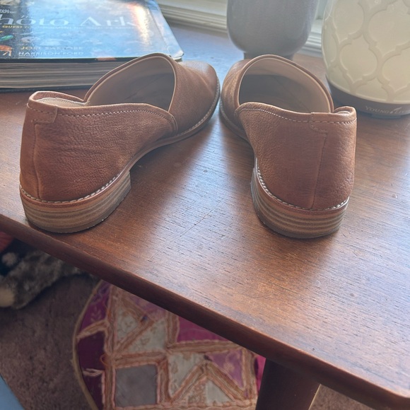 Clarks Pure Easy Leather Flats. (003) - Picture 6 of 7